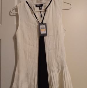 NWT white Dkny pleated blouse